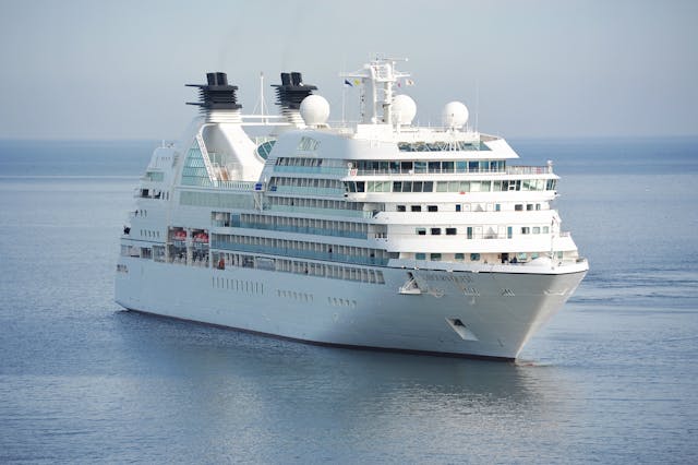 Cruise Ship Recruitment Agencies to Help You Land Your Dream Job at Sea